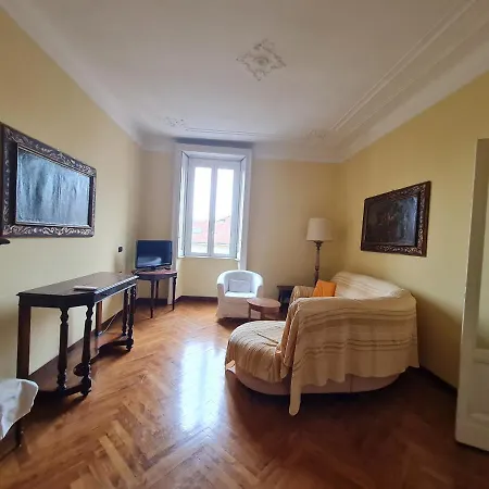 Amendola - Monte Rosa Charme Apartments * Milan